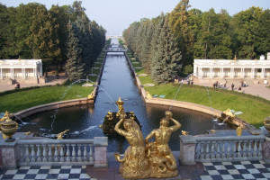 Der Prunkvolle Peterhof bei St. Petersburg