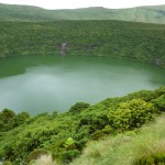 Grüner Kratersee auf Flores