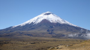 Der höchste aktive Vulkan der Welt liegt in Ecuador: Cotopaxi (5897 m)