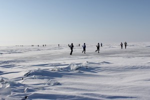 Einmalig: ein Lauf über den zugefrorenen Baikal ...