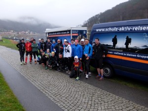 Start der Marathonis in Königstein zum 1. OEM-Adventslauftreff