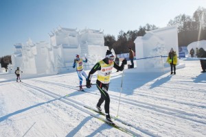 Schneesicherheit ist Ihnen garantiert! Die Wettbewerbe finden über 50 km oder 25 km statt.