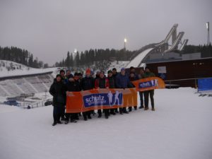 Unsere Reisegruppe im WM-Stadion von Lahti, Start und Ziel des Finlandia Hiihto