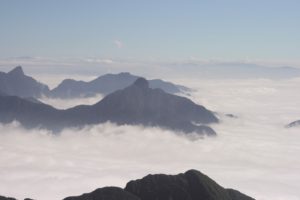Über den Wolken - Blick vom Gipfel des Fansipans, des höchsten Berges Vietnams mit 3143m