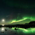 Polarlichter im Mondschein