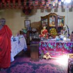Das Innere des Mönchsklosters bestaunen - auf Sri Lanka