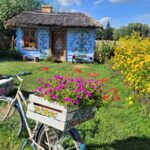 Ebenfalls ein anschaulicher Drahtesel - im Freilichtmuseum Zalipie