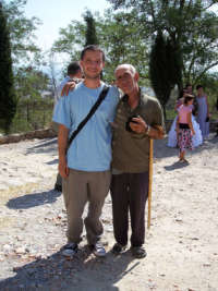 Marin Beli (links) – Reiseleiter in Albanien